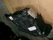 Load image into Gallery viewer, Frontscheinwerfer BMW F11 F10 7378513 Ein Satz Scheinwerfer Headlight SCH8767324253rr