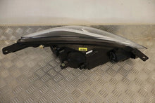 Laden Sie das Bild in den Galerie-Viewer, Frontscheinwerfer Ford Fiesta H1BB13101CJ Rechts Scheinwerfer Headlight SCH8777135973vi