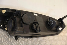 Laden Sie das Bild in den Galerie-Viewer, Frontscheinwerfer Ford Fiesta H1BB13101CJ Rechts Scheinwerfer Headlight SCH8777135973vi