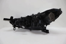 Laden Sie das Bild in den Galerie-Viewer, Frontscheinwerfer Toyota Corolla 81110-16840 Rechts Scheinwerfer Headlight SCH8791640276mb