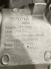 Laden Sie das Bild in den Galerie-Viewer, Frontscheinwerfer Toyota Land Cruiser UPM60GF20 Rechts Scheinwerfer Headlight SCH8794568884ra