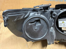 Laden Sie das Bild in den Galerie-Viewer, Frontscheinwerfer Land Rover I Sport Discovery FK7213W030HF Links Headlight SCH8795363912jg
