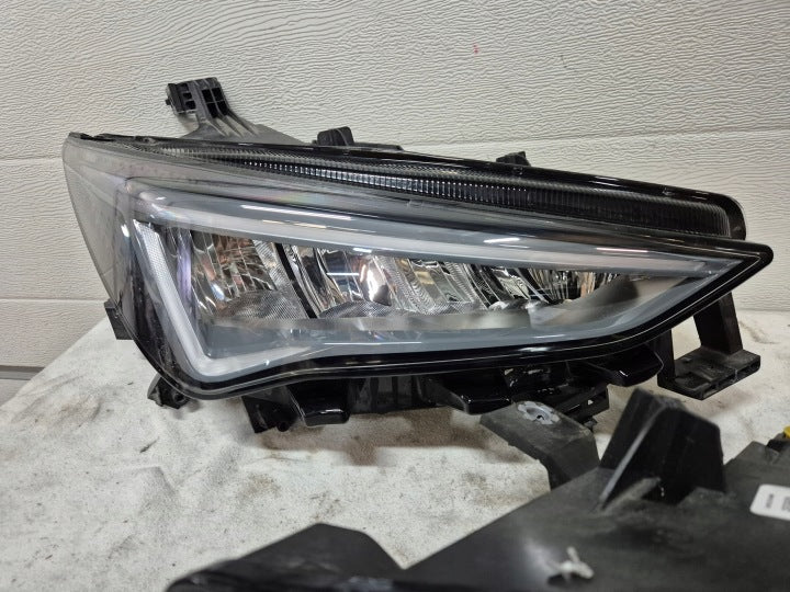 Frontscheinwerfer Cupra Born 10F941007H 10F941008H Rechts Scheinwerfer Headlight SCH8795785948dk