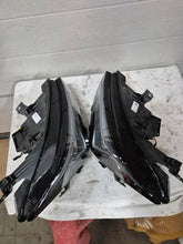 Laden Sie das Bild in den Galerie-Viewer, Frontscheinwerfer Cupra Born 10F941007H 10F941008H Rechts Scheinwerfer Headlight SCH8795785948dk