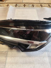 Laden Sie das Bild in den Galerie-Viewer, Frontscheinwerfer Opel Corsa F 39162653 LED Links Scheinwerfer Headlight SCH8799388032mc