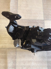 Laden Sie das Bild in den Galerie-Viewer, Frontscheinwerfer Opel Corsa F 39162653 LED Links Scheinwerfer Headlight SCH8799388032mc