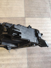 Laden Sie das Bild in den Galerie-Viewer, Frontscheinwerfer Opel Corsa F 39162653 LED Links Scheinwerfer Headlight SCH8799388032mc