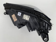 Laden Sie das Bild in den Galerie-Viewer, Frontscheinwerfer Mercedes-Benz W213 A2139061205 LED Rechts Headlight SCH8802203526wv