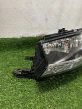Laden Sie das Bild in den Galerie-Viewer, Frontscheinwerfer Skoda Fabia 6V1941015D Links Scheinwerfer Headlight SCH8802677475ik