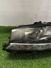 Laden Sie das Bild in den Galerie-Viewer, Frontscheinwerfer Skoda Fabia 6V1941015D Links Scheinwerfer Headlight SCH8802677475ik