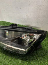 Laden Sie das Bild in den Galerie-Viewer, Frontscheinwerfer Skoda Fabia 6V1941015D Links Scheinwerfer Headlight SCH8802677475ik