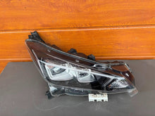 Laden Sie das Bild in den Galerie-Viewer, Frontscheinwerfer Nissan Leaf 260105SH5A Rechts Scheinwerfer Headlight SCH8810551272wx