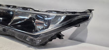Laden Sie das Bild in den Galerie-Viewer, Frontscheinwerfer Toyota Corolla 8115002L50 Links Scheinwerfer Headlight SCH8820732504ku