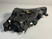 Laden Sie das Bild in den Galerie-Viewer, Frontscheinwerfer Skoda Superb III 3V1941018A Xenon Rechts Headlight SCH8822138463do