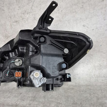 Load image into Gallery viewer, Frontscheinwerfer Suzuki Sx4 S-Cross 100-18738 Rechts Scheinwerfer Headlight SCH8824751600yr
