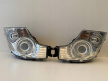 Laden Sie das Bild in den Galerie-Viewer, Frontscheinwerfer Mercedes-Benz A9608200739 A9608200639 Rechts oder Links SCH8828165351pn