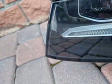 Laden Sie das Bild in den Galerie-Viewer, Frontscheinwerfer VW Touareg 761941081C Links Scheinwerfer Headlight SCH8832262414hu