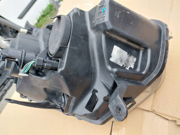 Frontscheinwerfer Dacia Duster 260609877R Ein Satz Scheinwerfer Headlight SCH8838878259nq