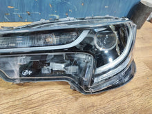 Laden Sie das Bild in den Galerie-Viewer, Frontscheinwerfer Toyota Corolla 8115002S70 90154014 Links Headlight SCH8848210047nl