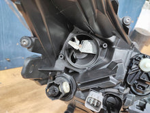 Laden Sie das Bild in den Galerie-Viewer, Frontscheinwerfer Toyota Corolla 8115002S70 90154014 Links Headlight SCH8848210047nl