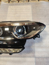 Laden Sie das Bild in den Galerie-Viewer, Frontscheinwerfer Renault 260102555R Rechts Scheinwerfer Headlight SCH8849320319ym