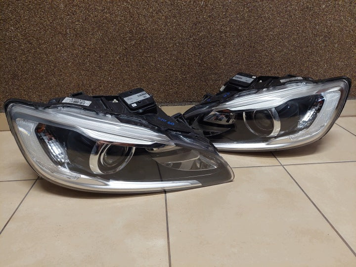 Frontscheinwerfer Volvo V60 S60 31420108 31420262 Xenon Rechts oder Links SCH8853688954ca