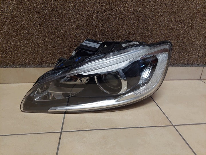 Frontscheinwerfer Volvo V60 S60 31420108 31420262 Xenon Rechts oder Links SCH8853688954ca