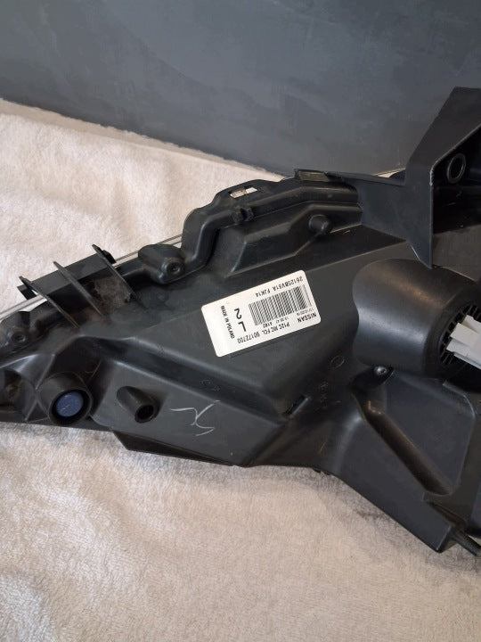 Frontscheinwerfer Nissan Juke F15 26120BV81A Ein Satz Scheinwerfer Headlight SCH8854354532vj