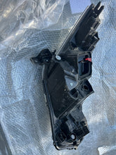 Laden Sie das Bild in den Galerie-Viewer, Frontscheinwerfer Renault Zoe 260609388R Links Scheinwerfer Headlight SCH8855012562jv