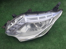 Laden Sie das Bild in den Galerie-Viewer, Frontscheinwerfer Mitsubishi L200 W2225 Links Scheinwerfer Headlight SCH8874556165nt