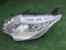 Laden Sie das Bild in den Galerie-Viewer, Frontscheinwerfer Mitsubishi L200 W2225 Links Scheinwerfer Headlight SCH8874556165nt