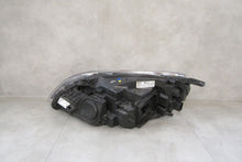 Laden Sie das Bild in den Galerie-Viewer, Frontscheinwerfer Volvo V40 31420448 LED Rechts Scheinwerfer Headlight SCH8875616597xr