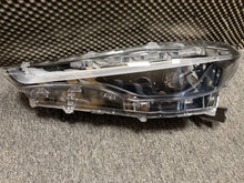 Laden Sie das Bild in den Galerie-Viewer, Frontscheinwerfer Toyota Corolla PSH461 Links Scheinwerfer Headlight SCH8879177975ix