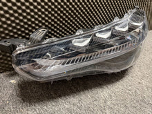 Laden Sie das Bild in den Galerie-Viewer, Frontscheinwerfer Toyota Corolla PSH461 Links Scheinwerfer Headlight SCH8879177975ix