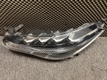 Laden Sie das Bild in den Galerie-Viewer, Frontscheinwerfer Toyota Corolla PSH461 Links Scheinwerfer Headlight SCH8879177975ix