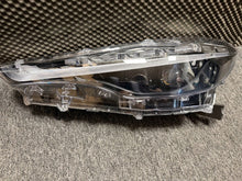 Laden Sie das Bild in den Galerie-Viewer, Frontscheinwerfer Toyota Corolla PSH461 Links Scheinwerfer Headlight SCH8879177975ix