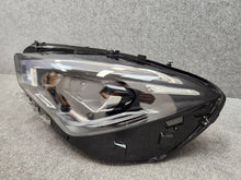 Laden Sie das Bild in den Galerie-Viewer, Frontscheinwerfer Mercedes-Benz Cla X118 A1189066901 Links Headlight SCH8886058384cv