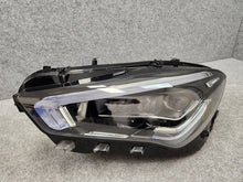 Laden Sie das Bild in den Galerie-Viewer, Frontscheinwerfer Mercedes-Benz Cla X118 A1189066901 Links Headlight SCH8886058384cv