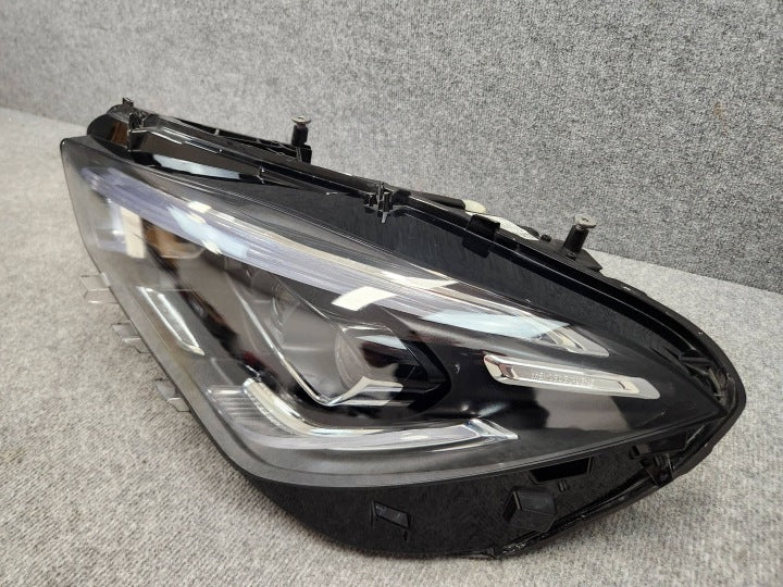 Frontscheinwerfer Mercedes-Benz Cla X118 A1189066901 Links Headlight SCH8886058384cv