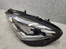 Laden Sie das Bild in den Galerie-Viewer, Frontscheinwerfer Mercedes-Benz Cla X118 A1189066901 Links Headlight SCH8886058384cv