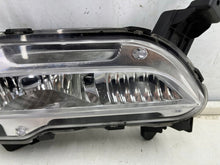 Laden Sie das Bild in den Galerie-Viewer, Frontscheinwerfer Hyundai H1 H-1 Starex 92202-4H5 Rechts Scheinwerfer Headlight SCH8891352380or