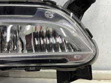 Laden Sie das Bild in den Galerie-Viewer, Frontscheinwerfer Hyundai H1 H-1 Starex 92202-4H5 Rechts Scheinwerfer Headlight SCH8891352380or
