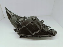 Laden Sie das Bild in den Galerie-Viewer, Frontscheinwerfer Toyota Aygo X 29318 Links Scheinwerfer Headlight SCH8891527404af