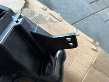 Load image into Gallery viewer, Frontscheinwerfer Ford R2KB13E015CH Links Scheinwerfer Headlight SCH8896764990gp