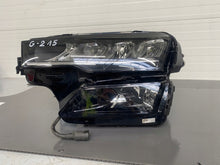 Laden Sie das Bild in den Galerie-Viewer, Frontscheinwerfer Skoda Karoq 57B941009 LED Links Scheinwerfer Headlight SCH8901082480tn