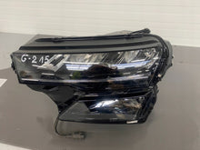 Laden Sie das Bild in den Galerie-Viewer, Frontscheinwerfer Skoda Karoq 57B941009 LED Links Scheinwerfer Headlight SCH8901082480tn