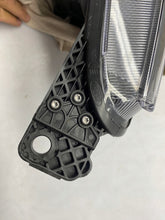 Load image into Gallery viewer, Frontscheinwerfer Ford Focus NX7B-13E016-AK LED Rechts Scheinwerfer Headlight SCH8905258031lj