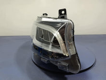 Laden Sie das Bild in den Galerie-Viewer, Frontscheinwerfer Mercedes-Benz Sprinter A9109069100 Rechts Headlight SCH8905654318rz
