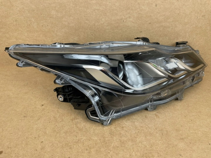 Frontscheinwerfer Toyota Corolla 8113002T31 LED Rechts Scheinwerfer Headlight SCH8918616582rz