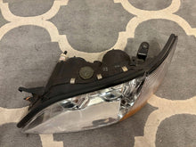 Laden Sie das Bild in den Galerie-Viewer, Frontscheinwerfer Lexus Es K01T032117 Links Scheinwerfer Headlight SCH8919741915nt